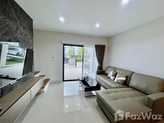 For rent 3 bedrooms townhouse in Bang Phli, Samut Prakan