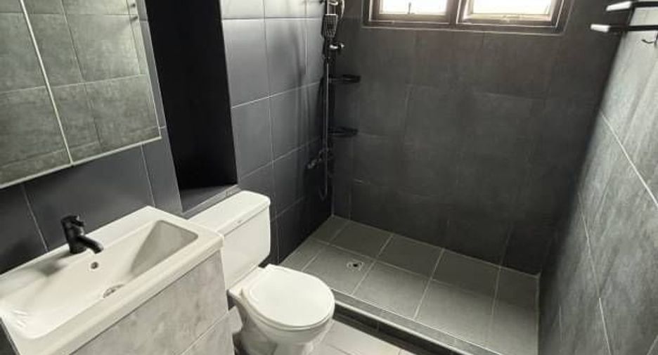 For rent 2 ベッドルーム condo in Khlong Toei, Bangkok