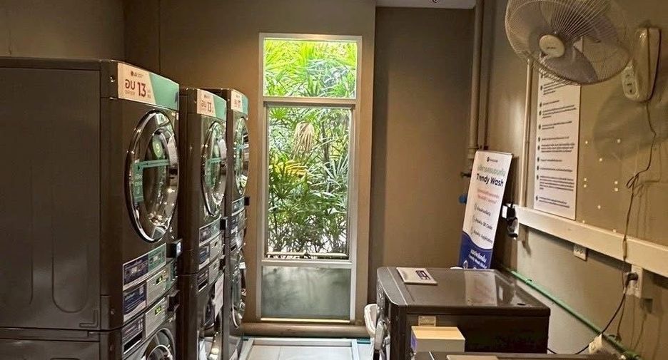 Wohnung zur Miete mit 1 Zimmer in Huai Khwang, Bangkok
