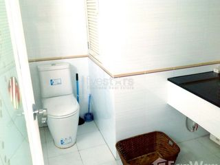 Аренда 4 спальни кондо в Щаттхана, Бангкок