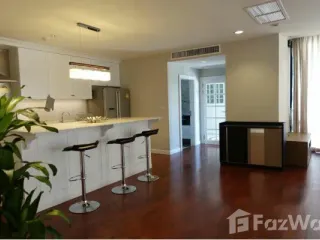 For rent 3 bedrooms condo in Pathum Wan, Bangkok