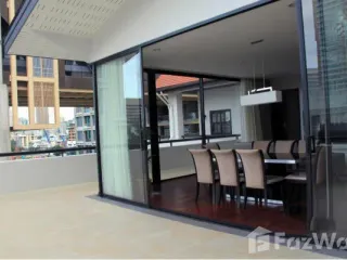 For rent 3 bedrooms condo in Pathum Wan, Bangkok