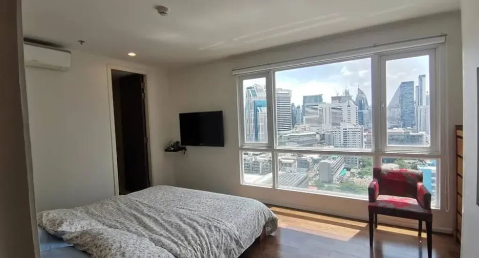 For rent 2 bedrooms condo in Watthana, Bangkok