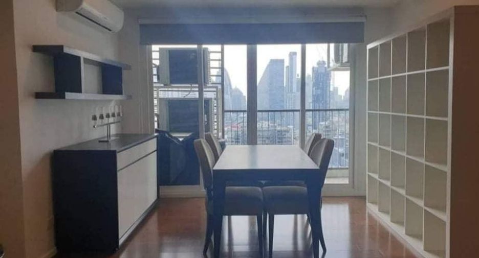 For rent 2 bedrooms condo in Watthana, Bangkok