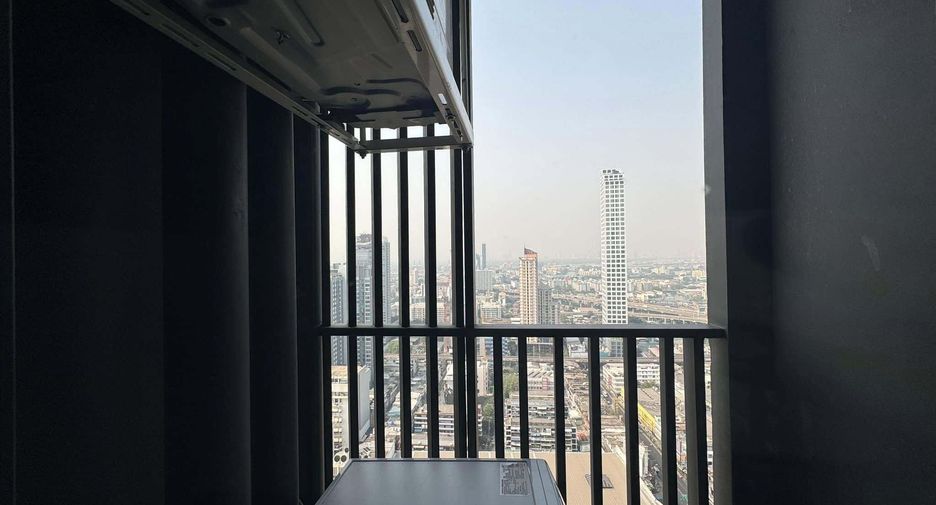 For rent 1 bed condo in Watthana, Bangkok
