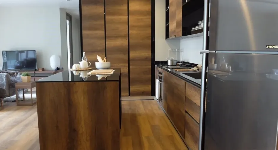 For rent 3 bedrooms apartment in Khlong Toei, Bangkok