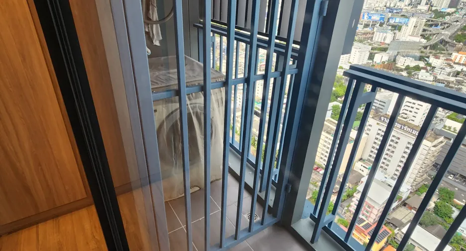 For rent 1 bed condo in Ratchathewi, Bangkok