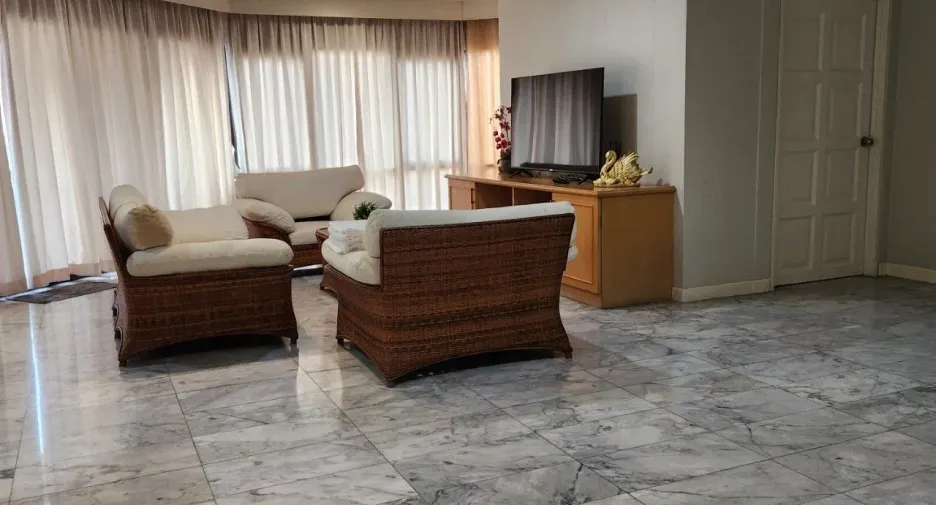 For rent 2 bedrooms condo in Bang Na, Bangkok