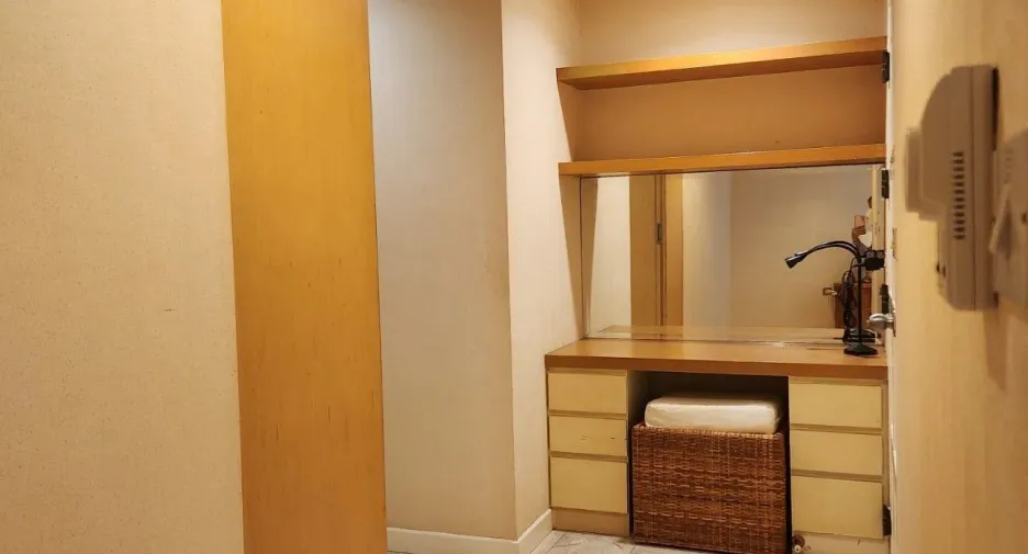 For rent 2 bedrooms condo in Bang Na, Bangkok