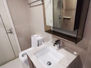 For rent 1 bed condo in Phaya Thai, Bangkok