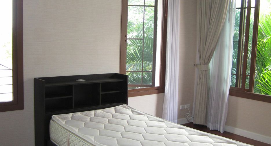 For rent 3 bedrooms house in Suan Luang, Bangkok