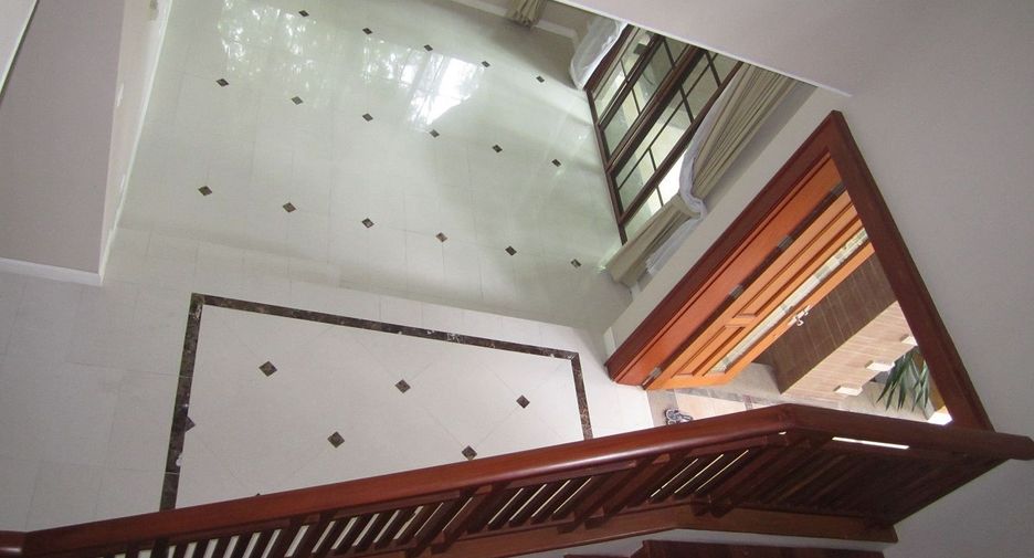 For rent 3 bedrooms house in Suan Luang, Bangkok