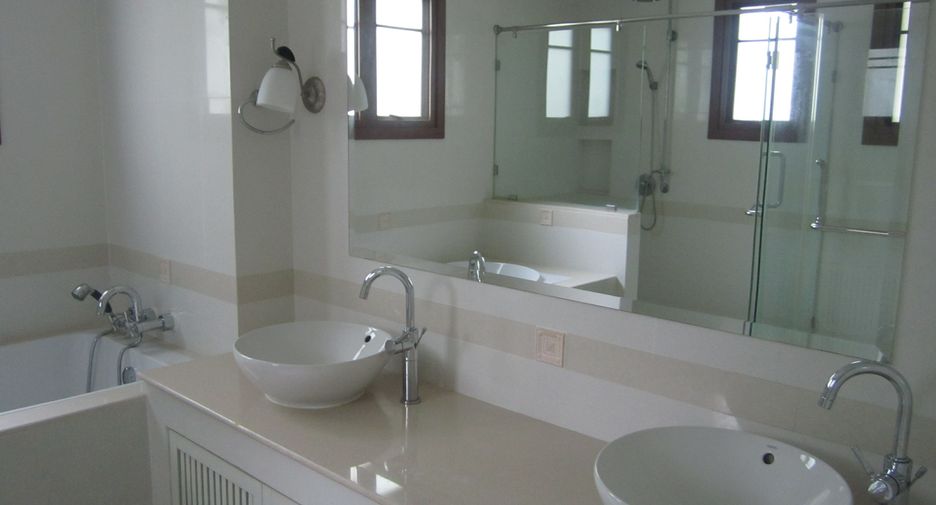 For rent 3 bedrooms house in Suan Luang, Bangkok