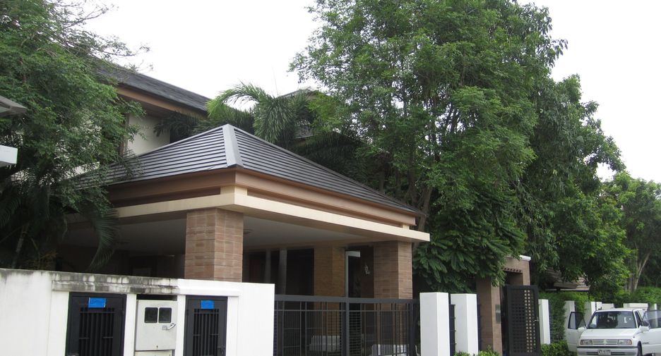 For rent 3 bedrooms house in Suan Luang, Bangkok