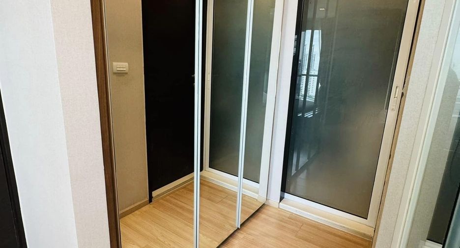 For rent 1 bed condo in Sathon, Bangkok
