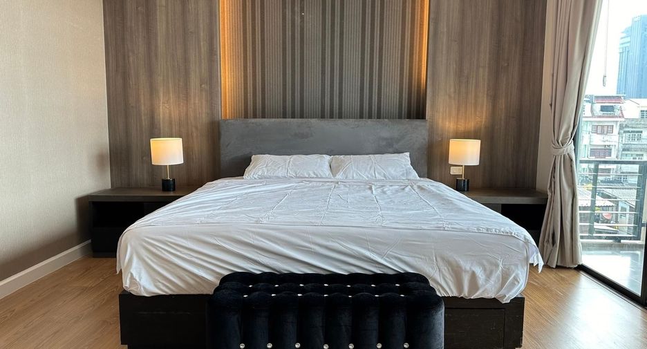 Reihenhaus zur Miete mit 3 Zimmer in Khlong Toei, Bangkok