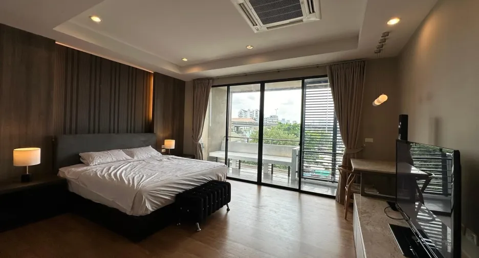 Reihenhaus zur Miete mit 3 Zimmer in Khlong Toei, Bangkok