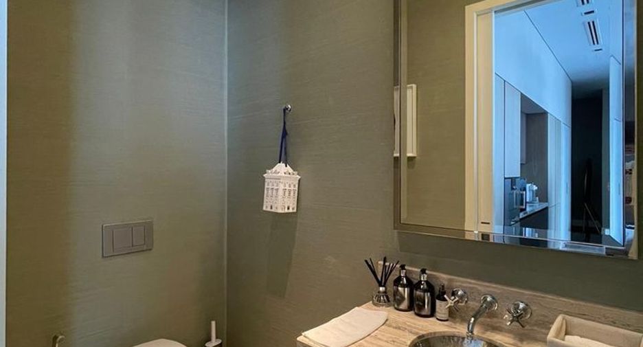 For rent 3 bedrooms condo in Sathon, Bangkok