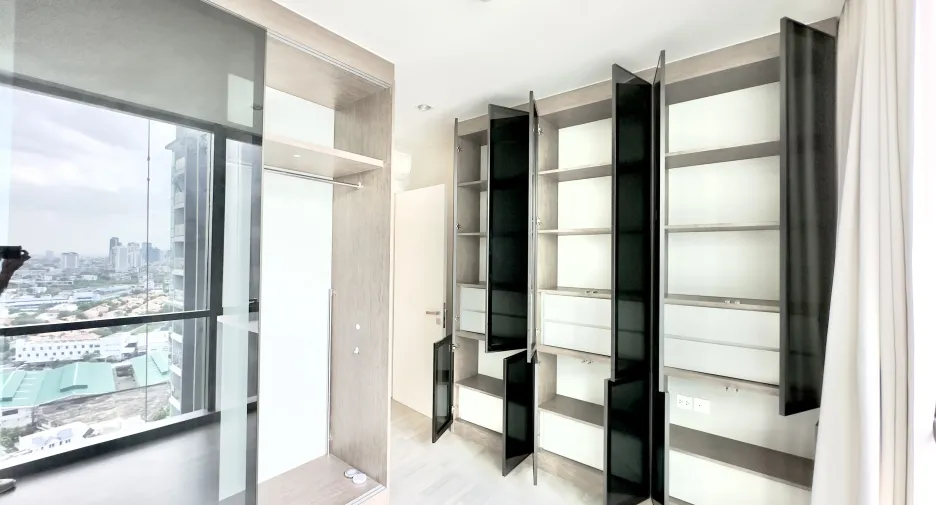 Condo en alquiler de 2 habitaciones en Khlong Toei, Bangkok