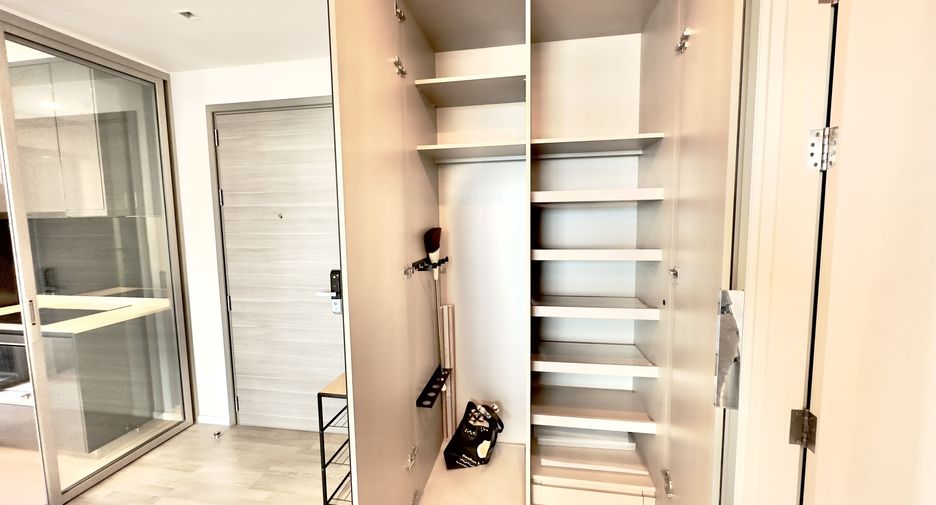 Condo en alquiler de 2 habitaciones en Khlong Toei, Bangkok