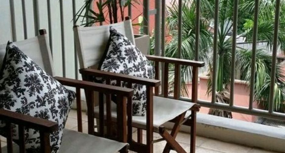 Condo en alquiler de 3 habitaciones en Khlong Toei, Bangkok