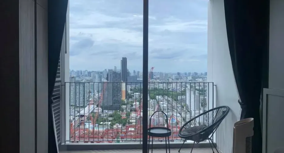 À louer 2 chambres condo à Bang Na, Bangkok