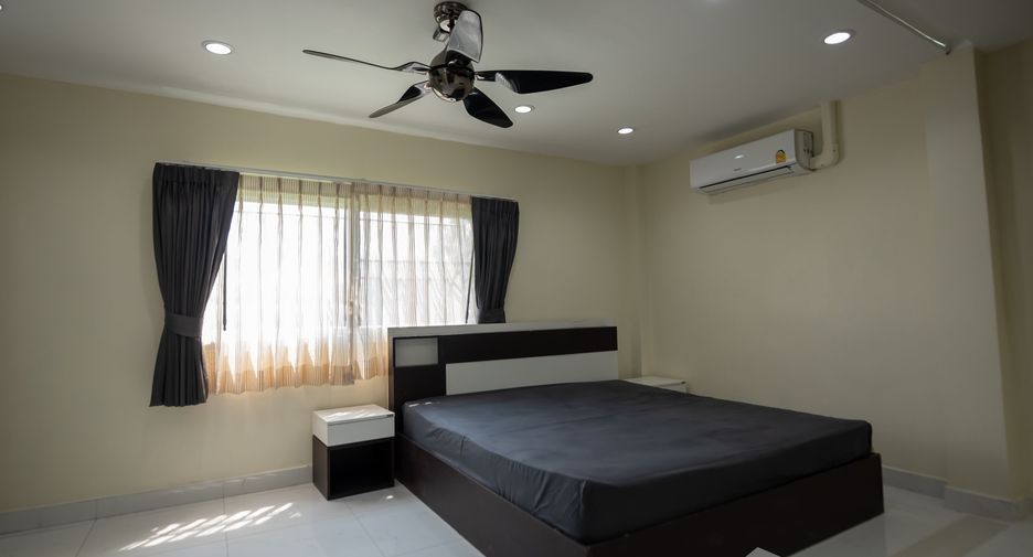 ให้เช่า 3 ห้องนอน คอนโด ใน วัฒนา, กรุงเทพฯ