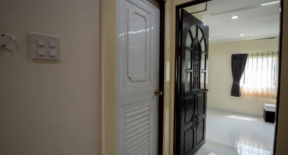 ให้เช่า 3 ห้องนอน คอนโด ใน วัฒนา, กรุงเทพฯ