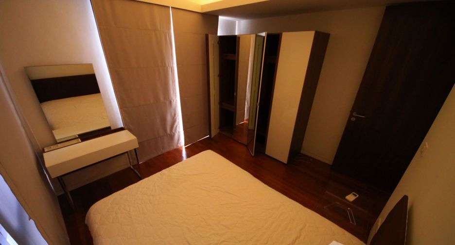 For rent 2 bedrooms condo in Pathum Wan, Bangkok