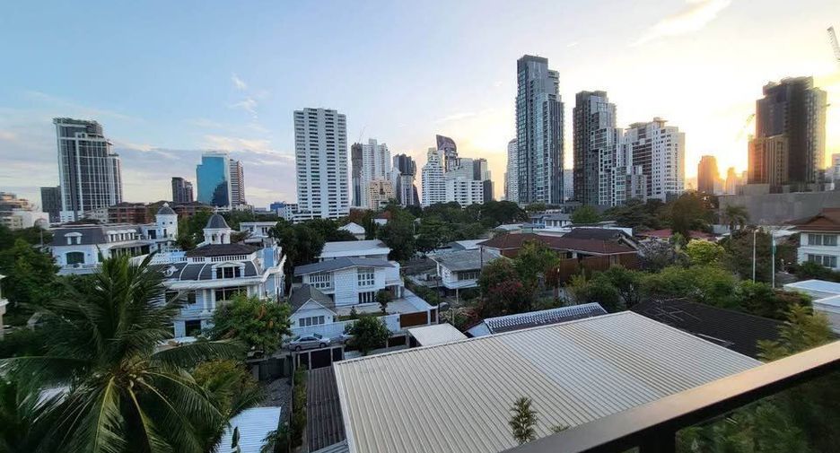 For rent 1 bed condo in Watthana, Bangkok