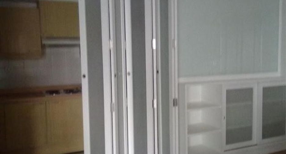 Condo en alquiler de 2 habitaciones en Yan Nawa, Bangkok