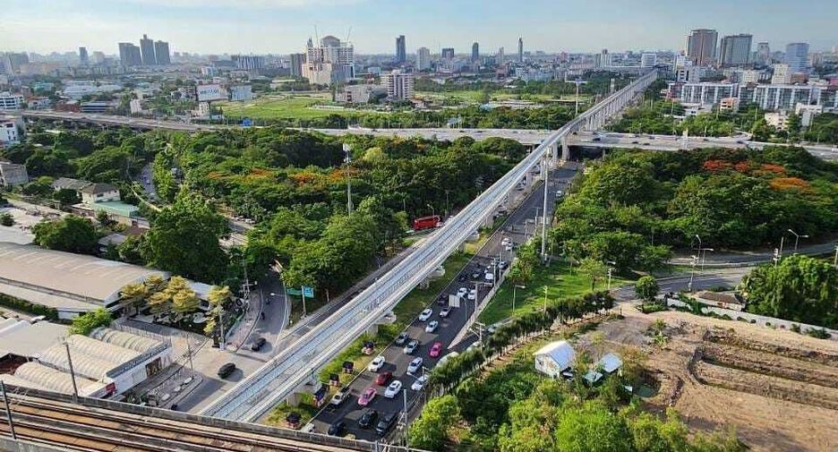 Аренда 2 спальни кондо в Суан Луанг, Бангкок