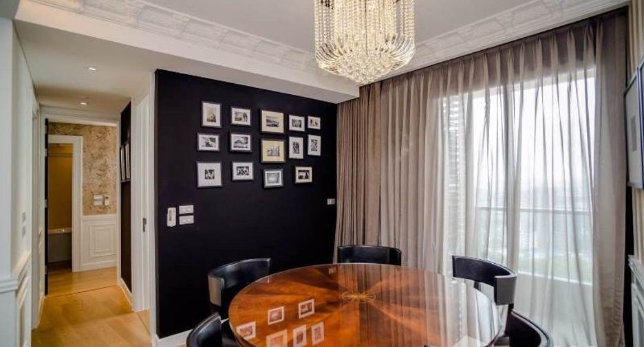 Condo en alquiler de 3 habitaciones en Khlong Toei, Bangkok