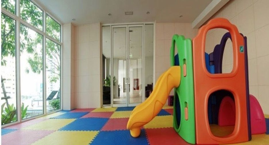Condo en alquiler de 2 habitaciones en Ratchathewi, Bangkok