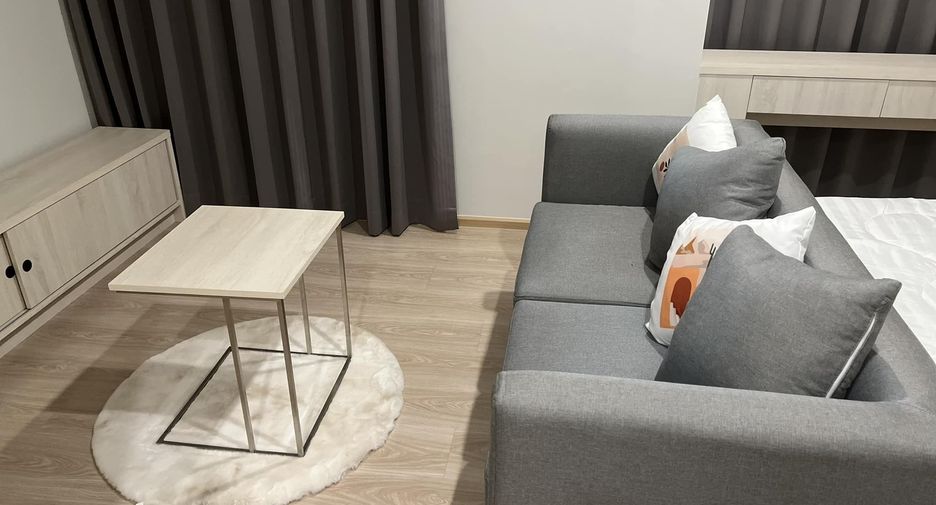 Condo en alquiler de 2 habitaciones en Huai Khwang, Bangkok