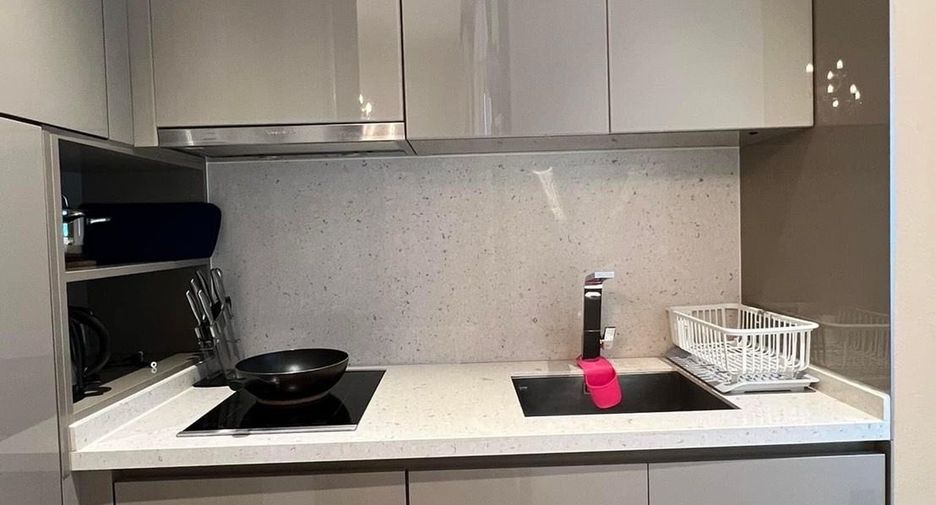 Condo en alquiler de 1 habitaciones en Khlong Toei, Bangkok