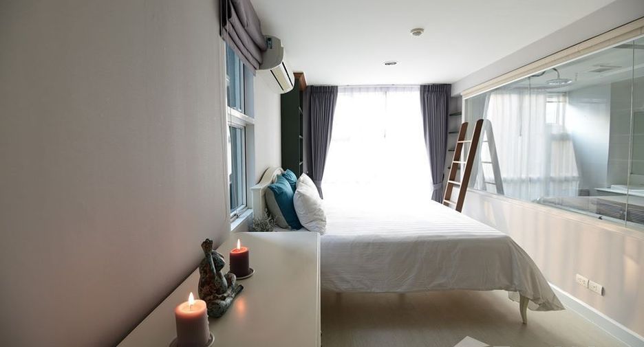 For rent 1 bed condo in Watthana, Bangkok