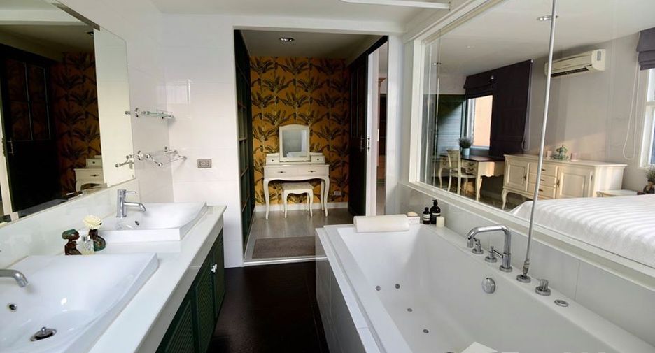 For rent 1 bed condo in Watthana, Bangkok