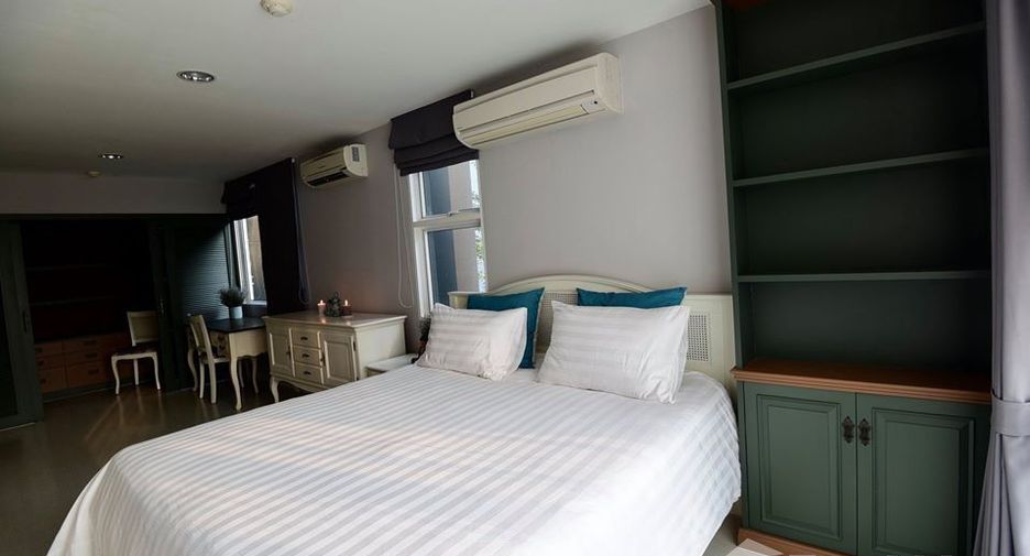 For rent 1 bed condo in Watthana, Bangkok