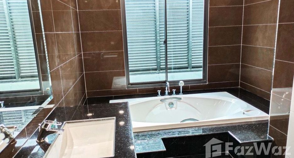 For rent 6 bedrooms house in Lat Krabang, Bangkok