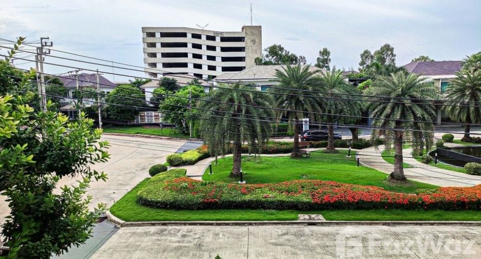 For rent 6 bedrooms house in Lat Krabang, Bangkok