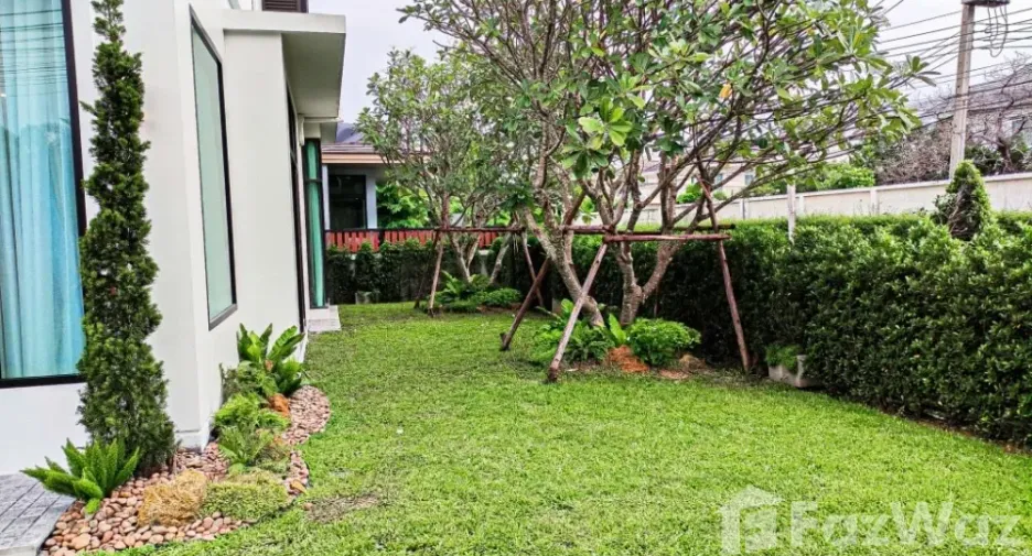 For rent 6 bedrooms house in Lat Krabang, Bangkok