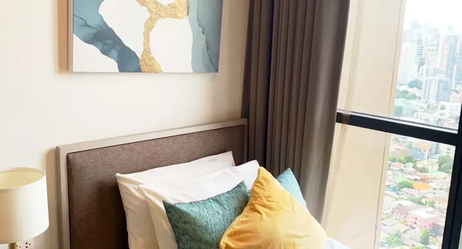 For rent 2 bedrooms condo in Khlong Toei, Bangkok