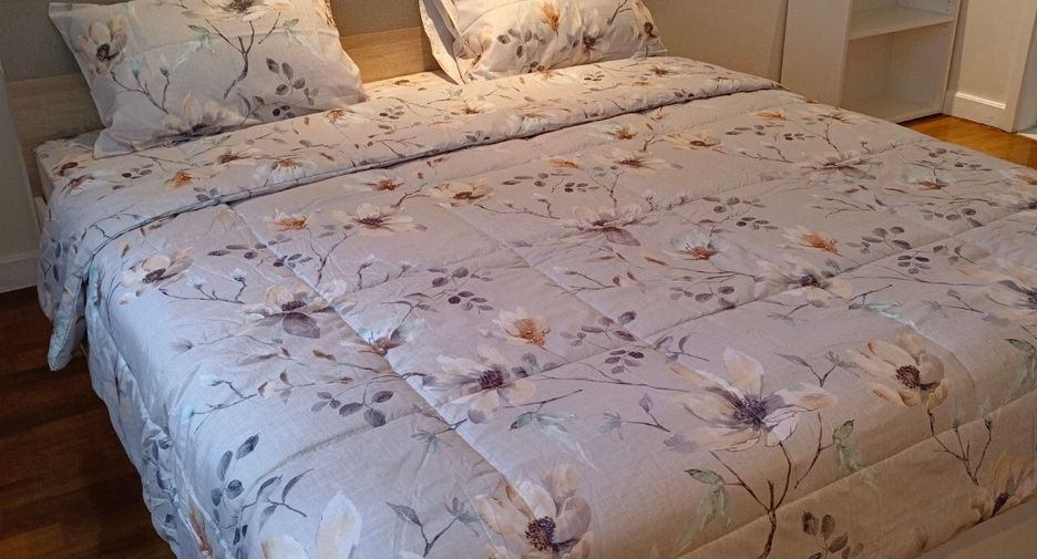For rent 2 bedrooms condo in Watthana, Bangkok
