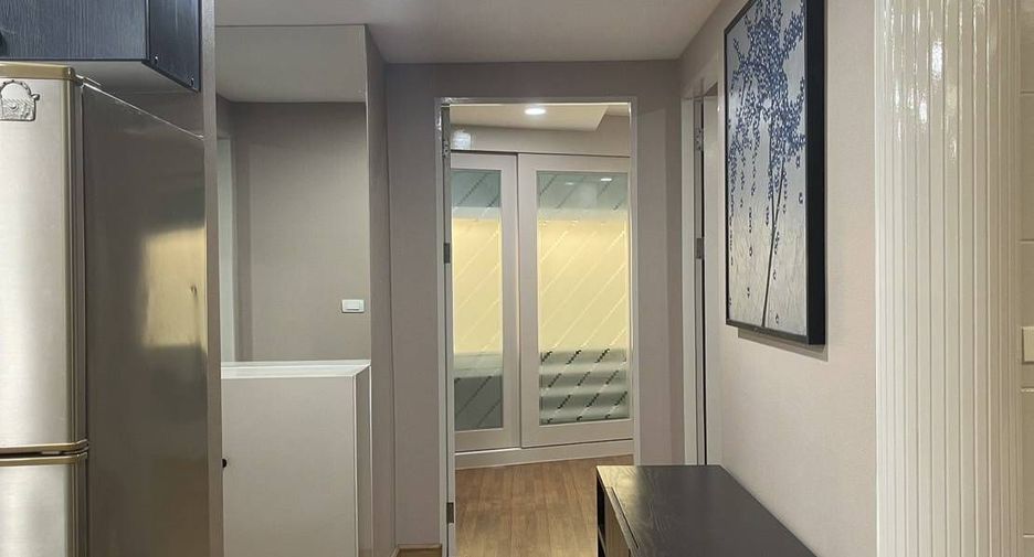 For rent 2 bedrooms condo in Phaya Thai, Bangkok
