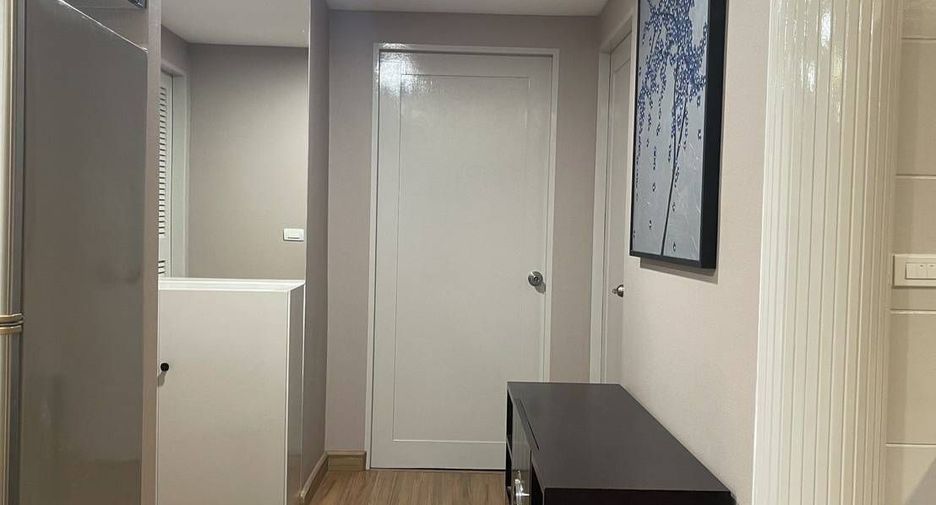 For rent 2 bedrooms condo in Phaya Thai, Bangkok