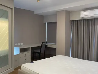 For rent 2 bedrooms condo in Phaya Thai, Bangkok
