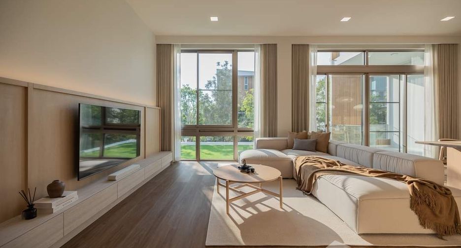 Casa en alquiler de 4 habitaciones en Saphan Sung, Bangkok