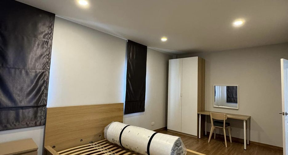 À louer 4 chambres maison à Don Mueang, Bangkok