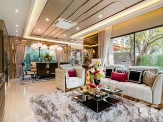 Casa en alquiler de 4 habitaciones en Prawet, Bangkok
